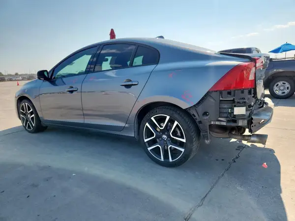 YV126MFL8H2438419 2017 VOLVO S60 - Image 2