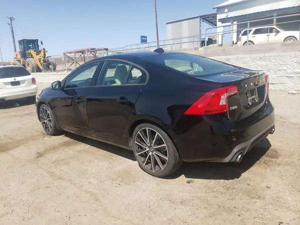 YV126MFL8J2453945 2018 VOLVO S60 - Image 2