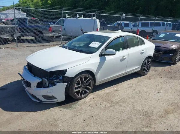 YV126MFL8J2454240 2018 VOLVO S60 - Image 2