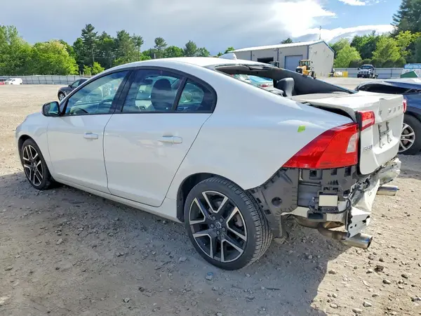 YV126MFL8J2461902 2018 VOLVO S60 - Image 2