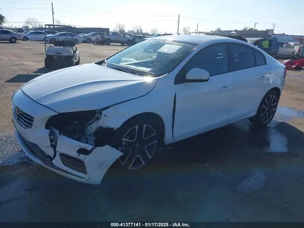 YV126MFL9H2421483 2017 VOLVO S60 - Image 2