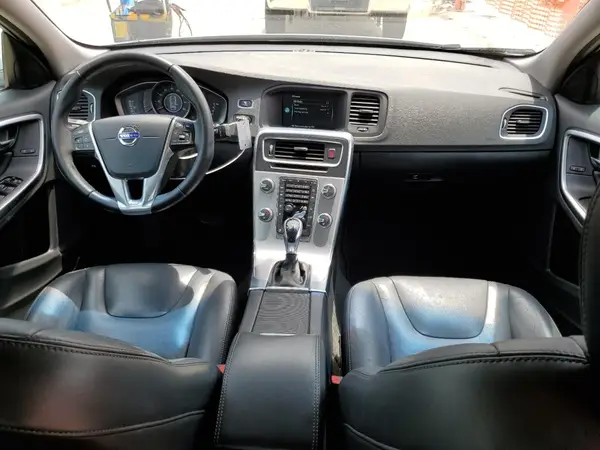 YV126MFL9H2422293 2017 VOLVO S60 - Image 8