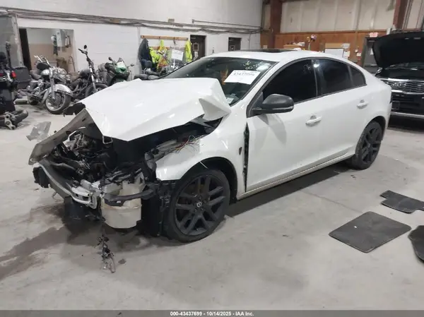 YV126MFL9H2437487 2017 VOLVO S60 - Image 2