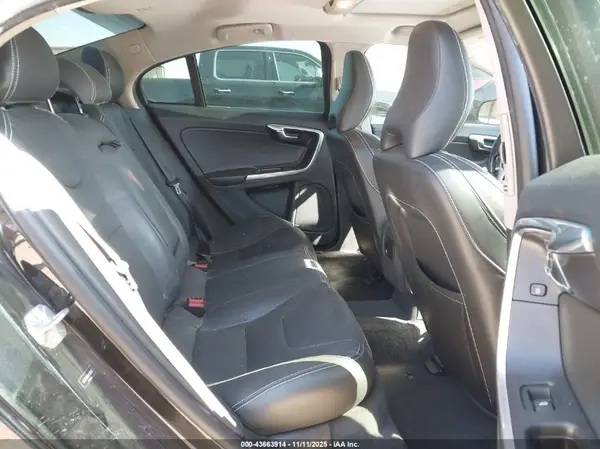 YV126MFL9H2439062 2017 VOLVO S60 - Image 8