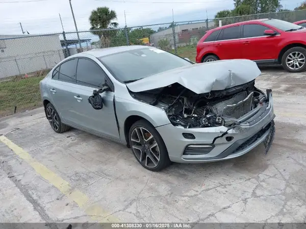 YV126MFL9J2453341 2018 VOLVO S60 - Image 1