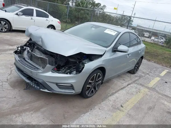 YV126MFL9J2453341 2018 VOLVO S60 - Image 2