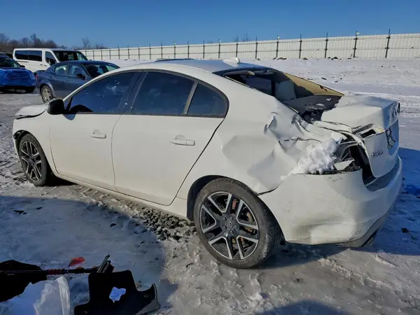 YV126MFLXH2422464 2017 VOLVO S60 - Image 2