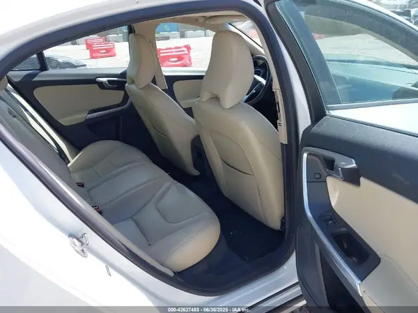 YV126MFLXH2422979 2017 VOLVO S60 - Image 8