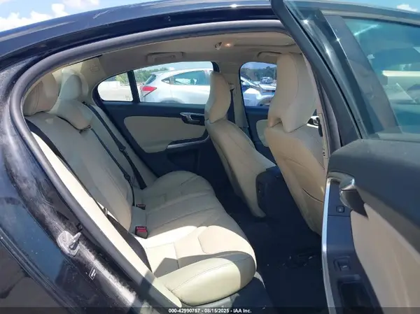 YV126MFLXH2430810 2017 VOLVO S60 - Image 8