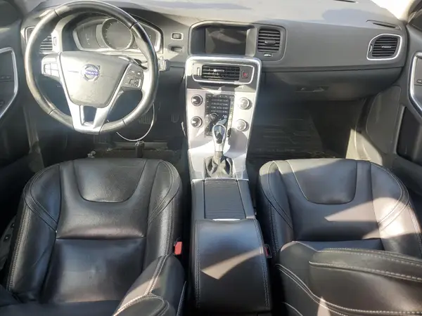 YV126MFLXH2432069 2017 VOLVO S60 - Image 8