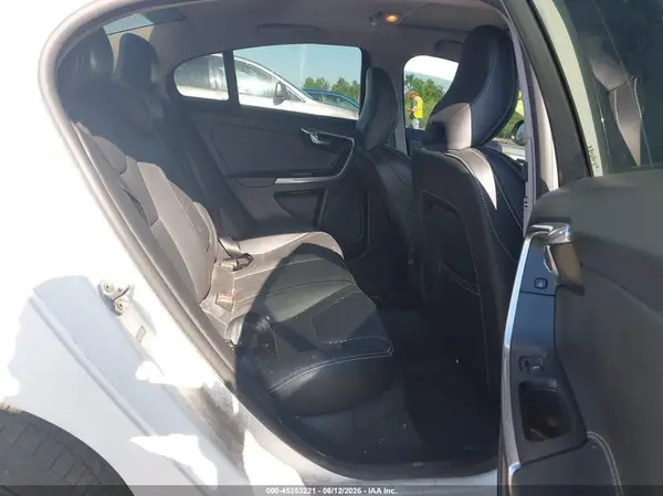 YV126MFLXH2432539 2017 VOLVO S60 - Image 8