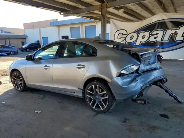 YV126MFLXH2432766 2017 VOLVO S60 - Image 2