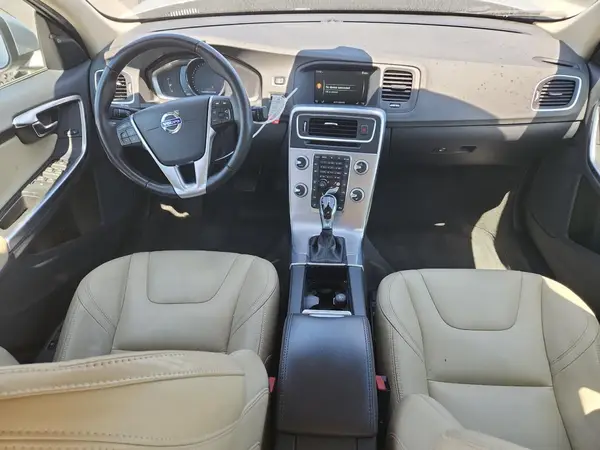 YV126MFLXH2432864 2017 VOLVO S60 - Image 8
