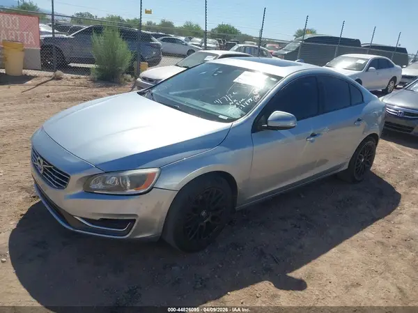 YV126MFLXJ2451498 2018 VOLVO S60 - Image 2