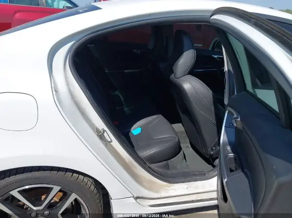YV126MFLXJ2451548 2018 VOLVO S60 - Image 8