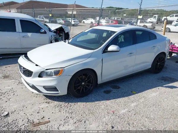 YV126MFP6G2394583 2016 VOLVO S60 - Image 2