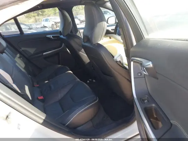 YV126MFP6G2394583 2016 VOLVO S60 - Image 8