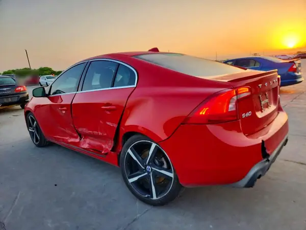 YV126MFP9G2395064 2016 VOLVO S60 - Image 2