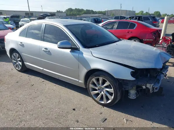 YV140MAK9G1195720 2016 VOLVO S80 - Image 1