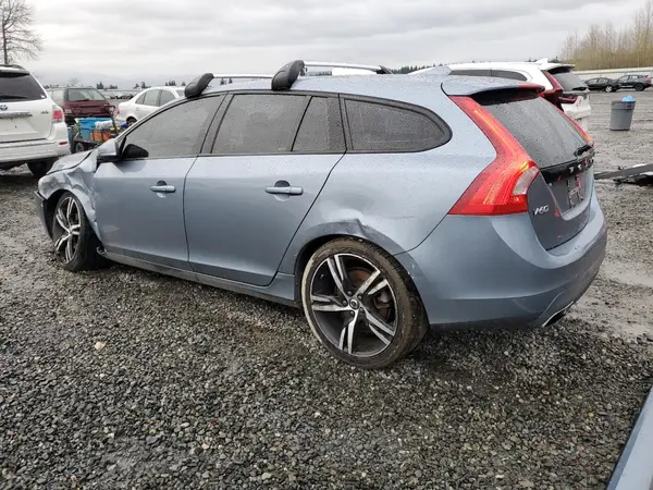 YV140MEJ0H1352909 2017 VOLVO V60 - Image 2