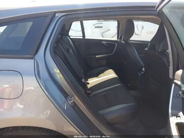 YV140MEJ1G1297594 2016 VOLVO V60 - Image 8