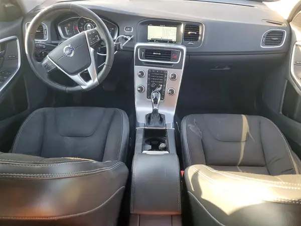 YV140MEJ6H1352686 2017 VOLVO V60 - Image 8