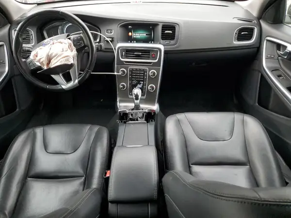YV140MEK0G1291486 2016 VOLVO V60 - Image 8
