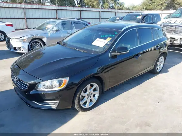 YV140MEK0G1291827 2016 VOLVO V60 - Image 2