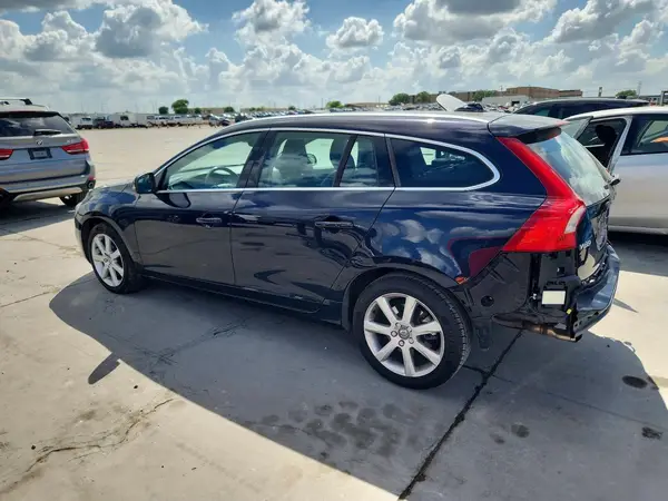 YV140MEK0G1304768 2016 VOLVO V60 - Image 2