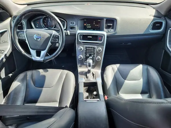 YV140MEK0G1304768 2016 VOLVO V60 - Image 8