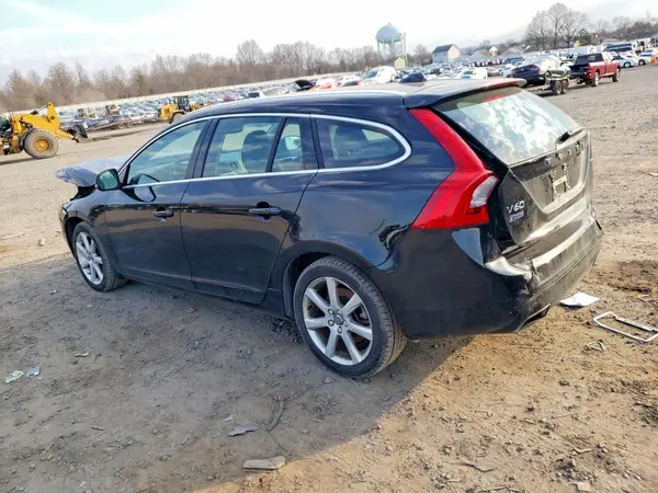 YV140MEK1G1302205 2016 VOLVO V60 - Image 2