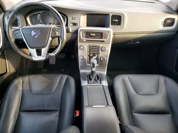 YV140MEK1G1302205 2016 VOLVO V60 - Image 8