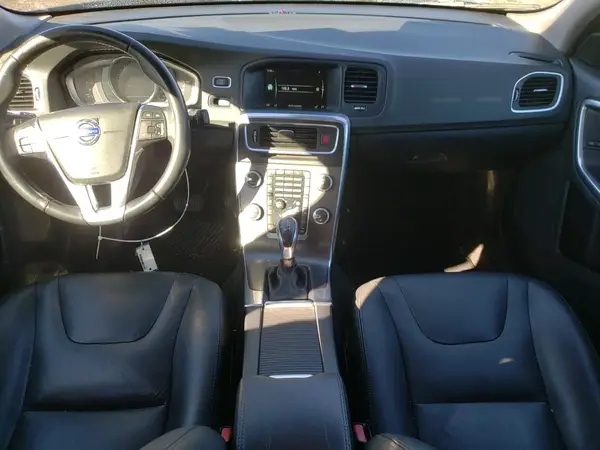 YV140MEK1G1304536 2016 VOLVO V60 - Image 8
