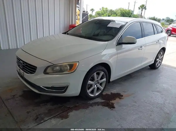 YV140MEK2G1288640 2016 VOLVO V60 - Image 2