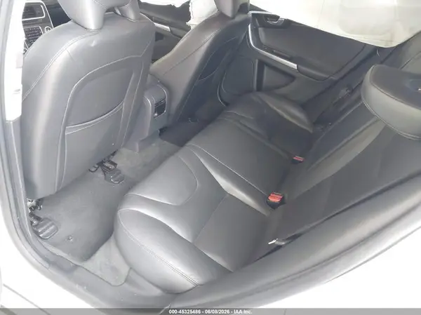 YV140MEK2G1288640 2016 VOLVO V60 - Image 8