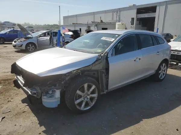 YV140MEK2G1315366 2016 VOLVO V60 - Image 1
