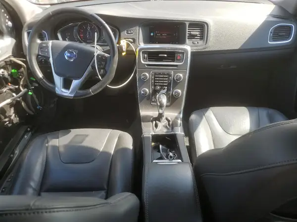 YV140MEK2G1315366 2016 VOLVO V60 - Image 8