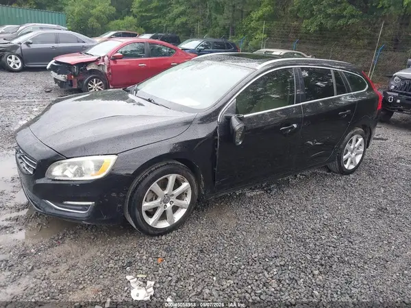 YV140MEK2G1316274 2016 VOLVO V60 - Image 2