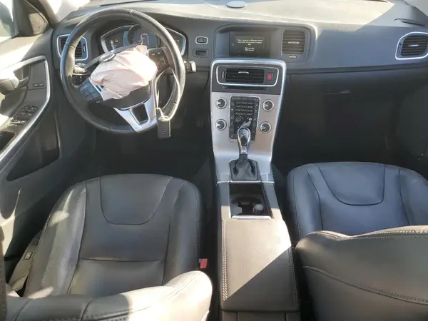 YV140MEK2H1337627 2017 VOLVO V60 - Image 8