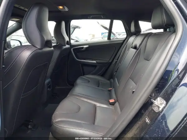 YV140MEK2H1364875 2017 VOLVO V60 - Image 8