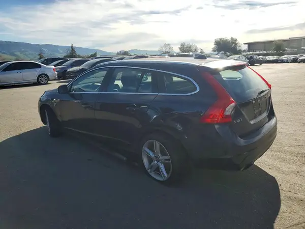 YV140MEK3G1308202 2016 VOLVO V60 - Image 2