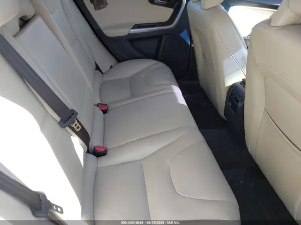 YV140MEK3G1313738 2016 VOLVO V60 - Image 8