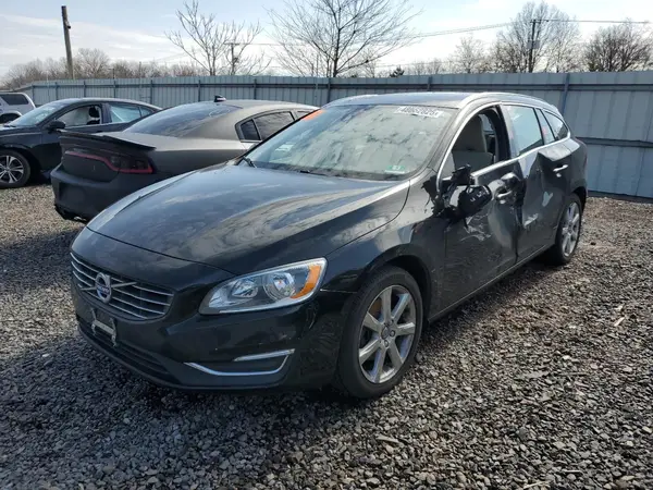 YV140MEK3H1330461 2017 VOLVO V60 - Image 1