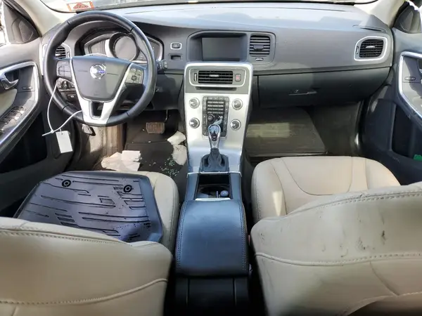 YV140MEK3H1330461 2017 VOLVO V60 - Image 8