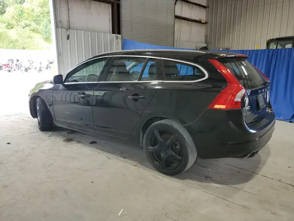 YV140MEK3H1335501 2017 VOLVO V60 - Image 2