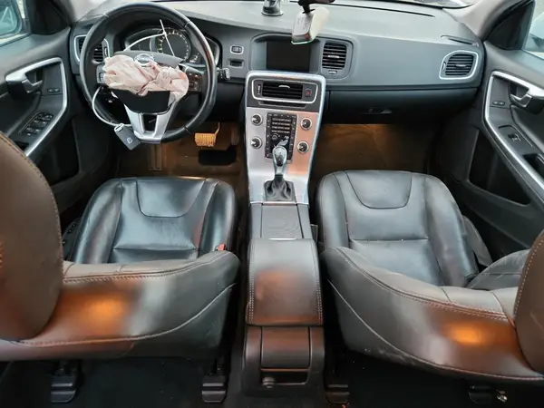YV140MEK3H1336082 2017 VOLVO V60 - Image 8