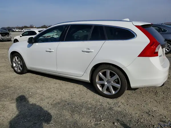 YV140MEK3H1347440 2017 VOLVO V60 - Image 2