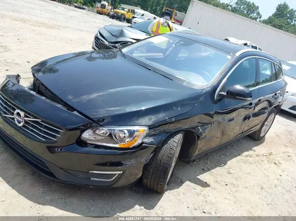 YV140MEK4G1288039 2016 VOLVO V60 - Image 2