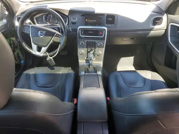 YV140MEK4G1291863 2016 VOLVO V60 - Image 8