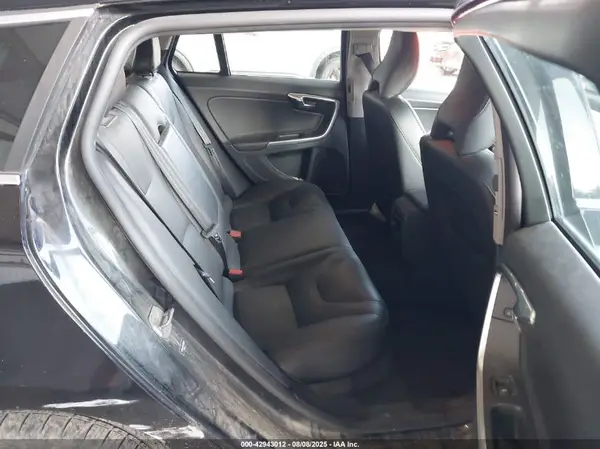 YV140MEK4G1296870 2016 VOLVO V60 - Image 8
